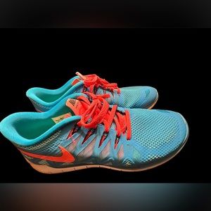 Men's size 12.5 Nike Free Run 5.0